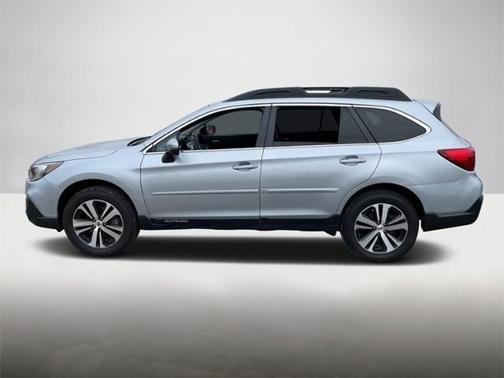 Photo 3 of 27 of 2019 Subaru Outback 2.5i Limited
