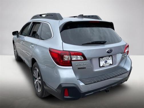 Photo 4 of 27 of 2019 Subaru Outback 2.5i Limited