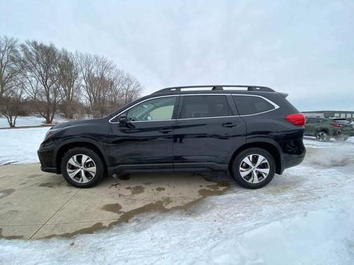 2023 Subaru Ascent Premium 8-Passenger