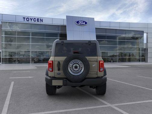 2025 Ford Bronco Base
