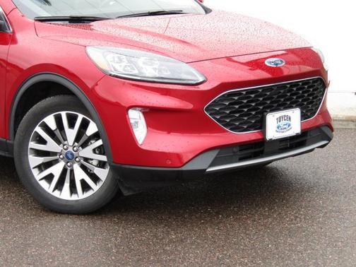 2022 Ford Escape Titanium