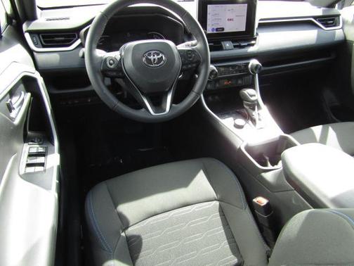 2023 Toyota RAV4 Hybrid SE