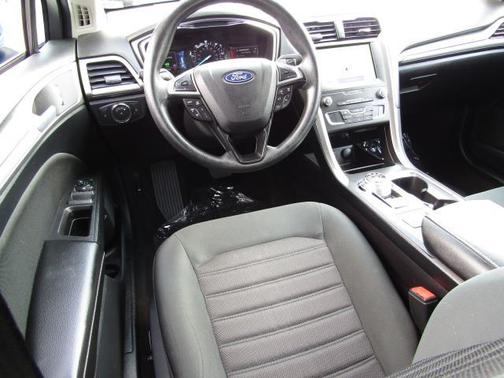 2020 Ford Fusion Hybrid SE