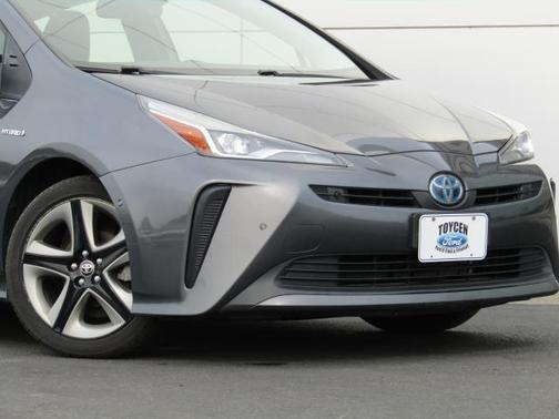 2021 Toyota Prius XLE