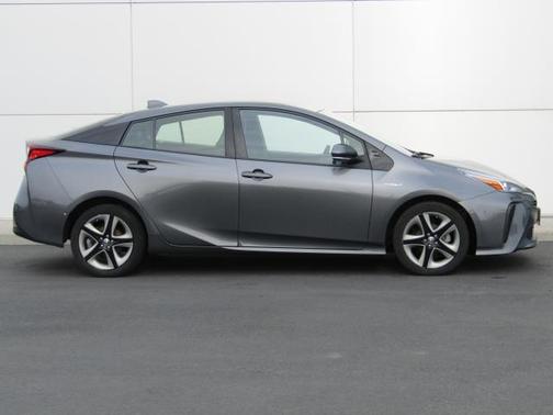 2021 Toyota Prius XLE