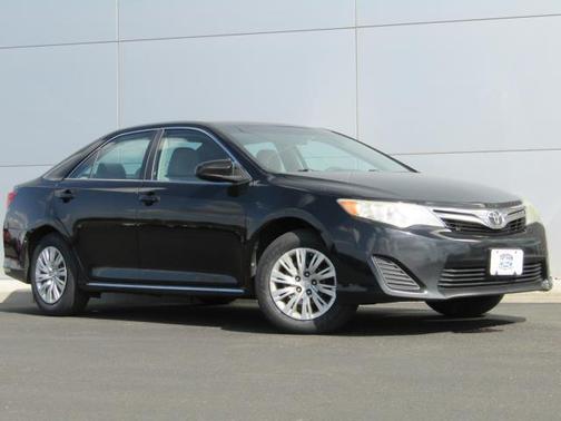 Black 2014 Toyota Camry LE