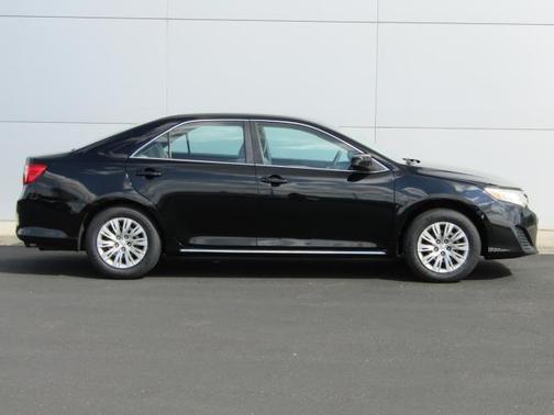 Black 2014 Toyota Camry LE
