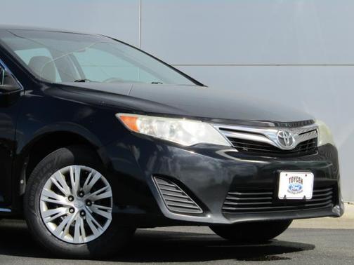 Black 2014 Toyota Camry LE