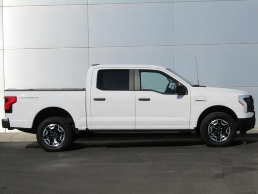 2022 Ford F-150 Lightning XLT