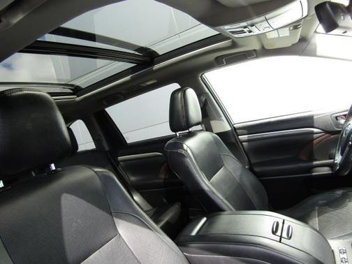 2017 Toyota Highlander Limited Platinum