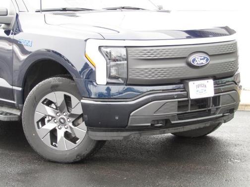 2024 Ford F-150 Lightning Flash
