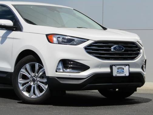 Star White 2024 Ford Edge Titanium