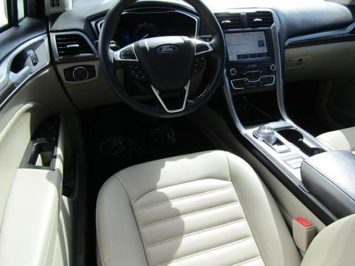 Oxford White 2020 Ford Fusion SEL