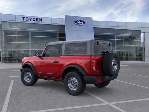 2025 Ford Bronco Base