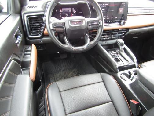 2023 GMC Canyon AT4