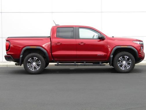 2023 GMC Canyon AT4
