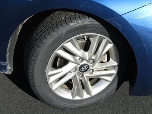 2019 Hyundai ELANTRA Value Edition