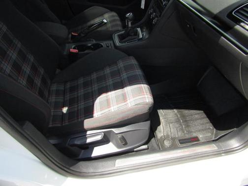 2015 Volkswagen Golf GTI S