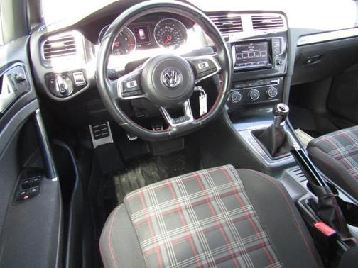 2015 Volkswagen Golf GTI S