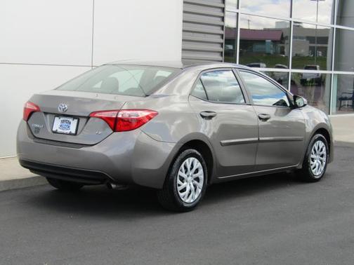 Gray 2018 Toyota Corolla LE