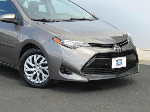 Gray 2018 Toyota Corolla LE
