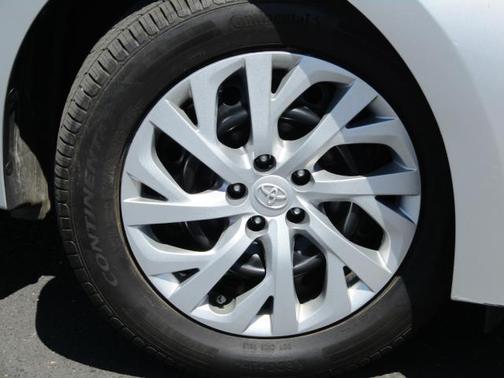 Silver 2017 Toyota Corolla LE