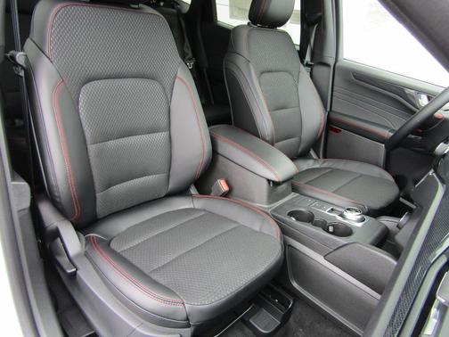 Star White 2026 Ford Escape ST-Line Select