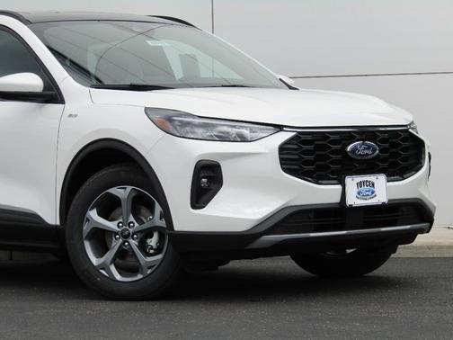 Star White 2026 Ford Escape ST-Line Select