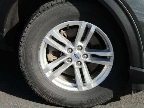 Green 2023 Ford Explorer XLT