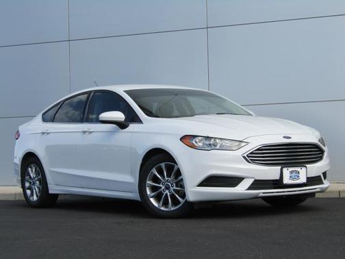 Oxford White 2017 Ford Fusion SE