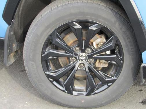 2022 Toyota RAV4 Hybrid SE