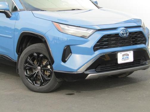 2022 Toyota RAV4 Hybrid SE