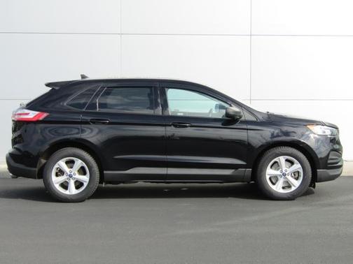 Agate Black Metallic 2019 Ford Edge SE