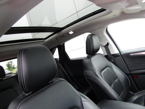 2022 Ford Escape Titanium Hybrid