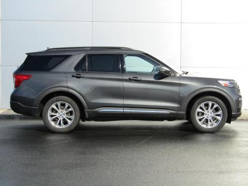 Magnetic 2020 Ford Explorer XLT