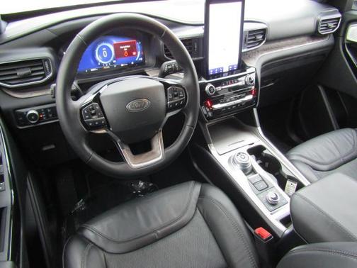 2022 Ford Explorer Platinum