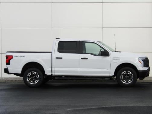 2022 Ford F-150 Lightning XLT