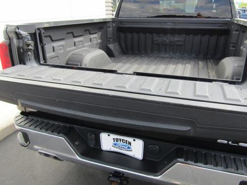 Onyx Black 2022 GMC Sierra 1500 SLE