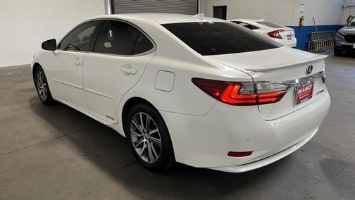 2016 Lexus ES 300h Base