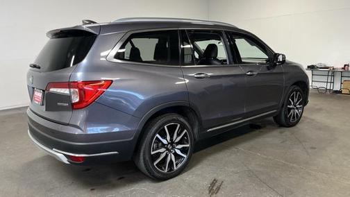 2020 Honda Pilot Touring 8-Passenger