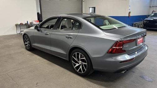 2019 Volvo S60 T6 Momentum