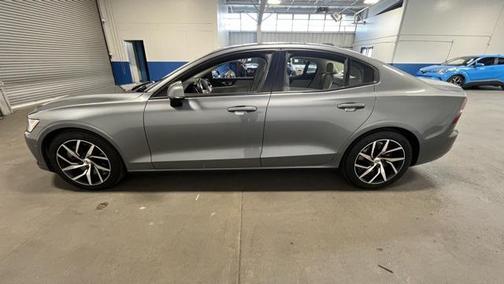 2019 Volvo S60 T6 Momentum