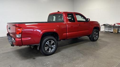 2016 Toyota Tacoma SR