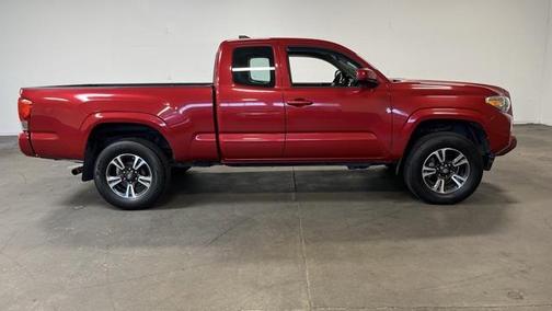 2016 Toyota Tacoma SR