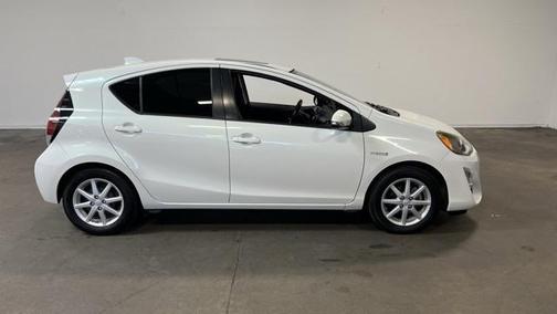 2016 Toyota Prius c Four