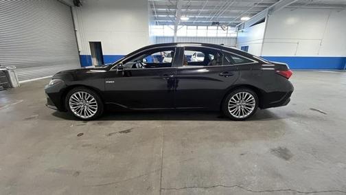 2019 Toyota Avalon Hybrid Limited