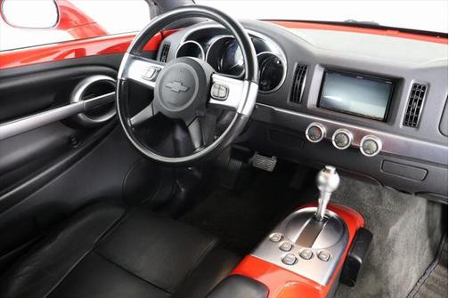 2004 Chevrolet SSR Base