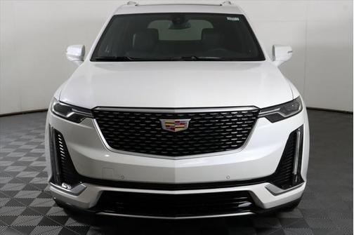 2025 Cadillac XT6 Luxury AWD