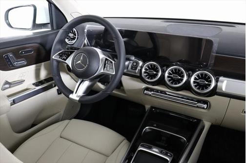 2025 Mercedes-Benz GLB 250 4MATIC