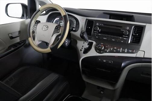 2011 Toyota Sienna SE